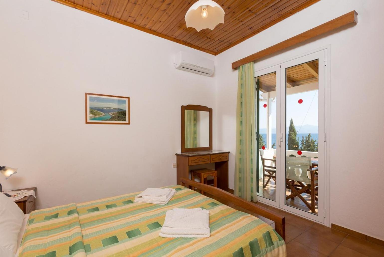 Dolphin Villa 1 Porto Ozias Bagian luar foto