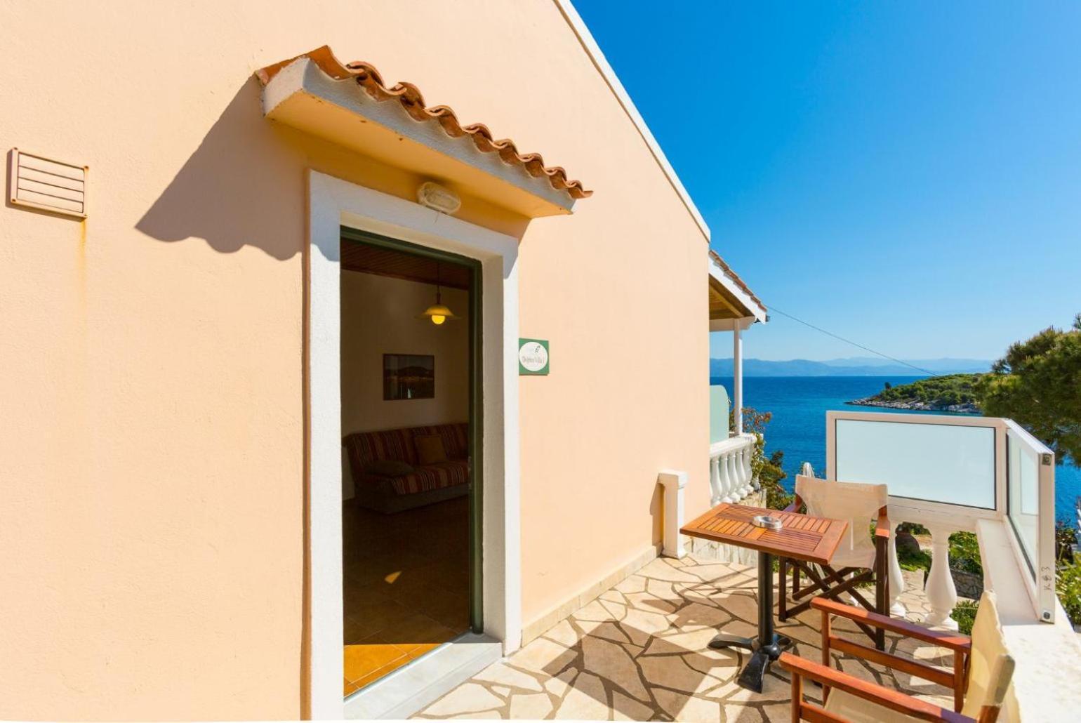 Dolphin Villa 1 Porto Ozias Bagian luar foto