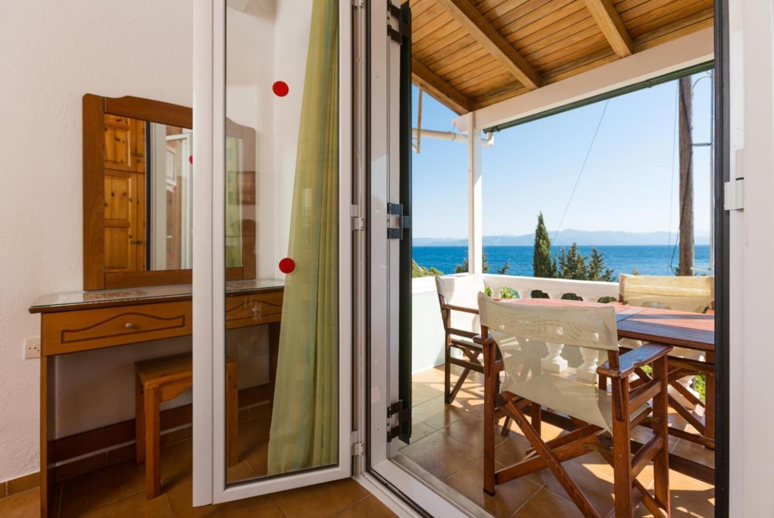 Dolphin Villa 1 Porto Ozias Bagian luar foto