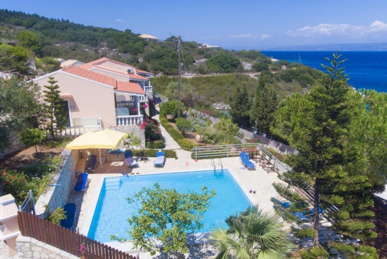 Dolphin Villa 1 Porto Ozias Bagian luar foto