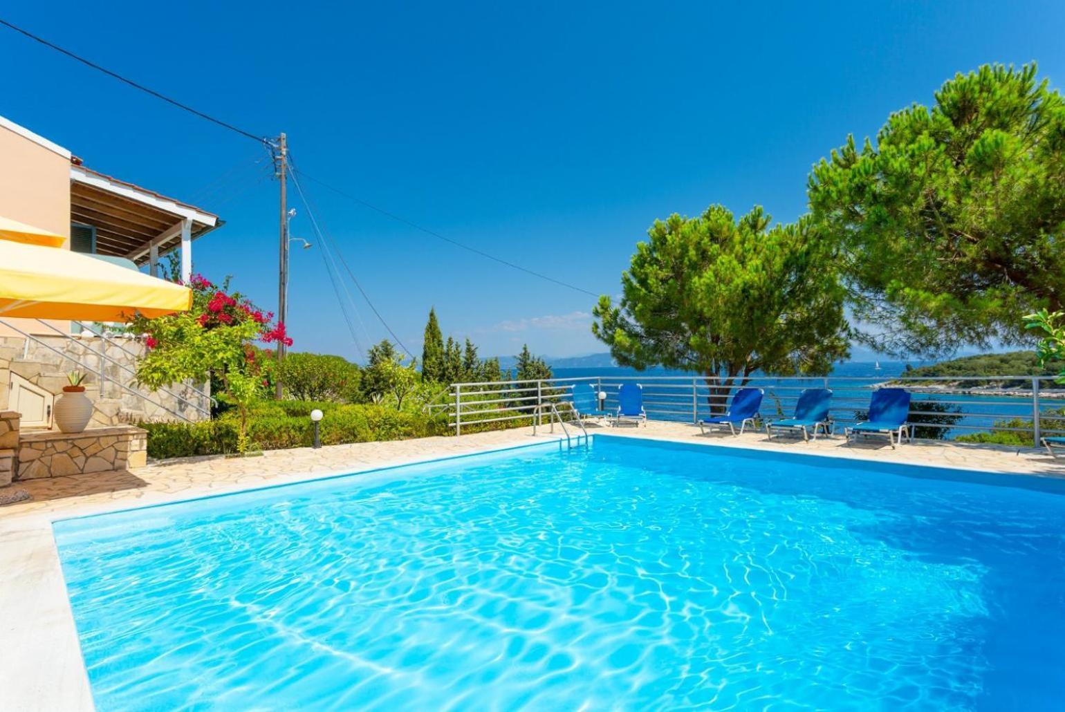Dolphin Villa 1 Porto Ozias Bagian luar foto